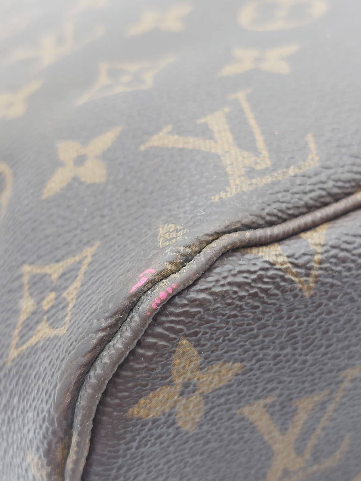 Neverfull MM Fuchsia