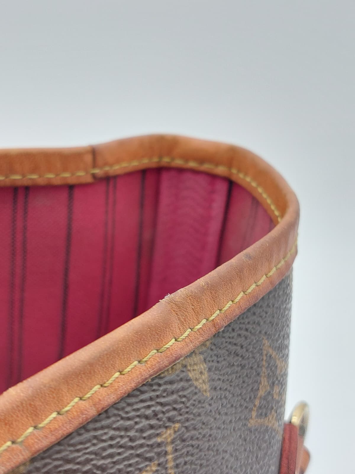 Neverfull MM Fuchsia
