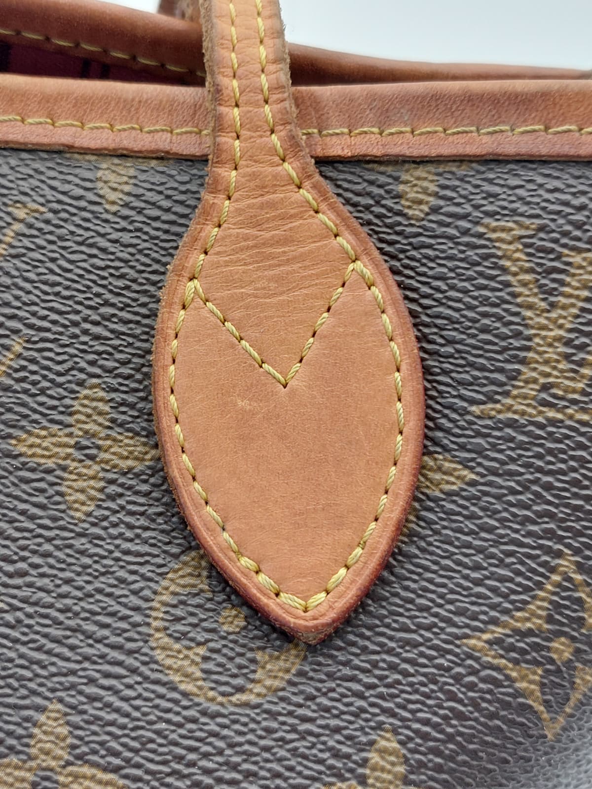 Neverfull MM Fuchsia