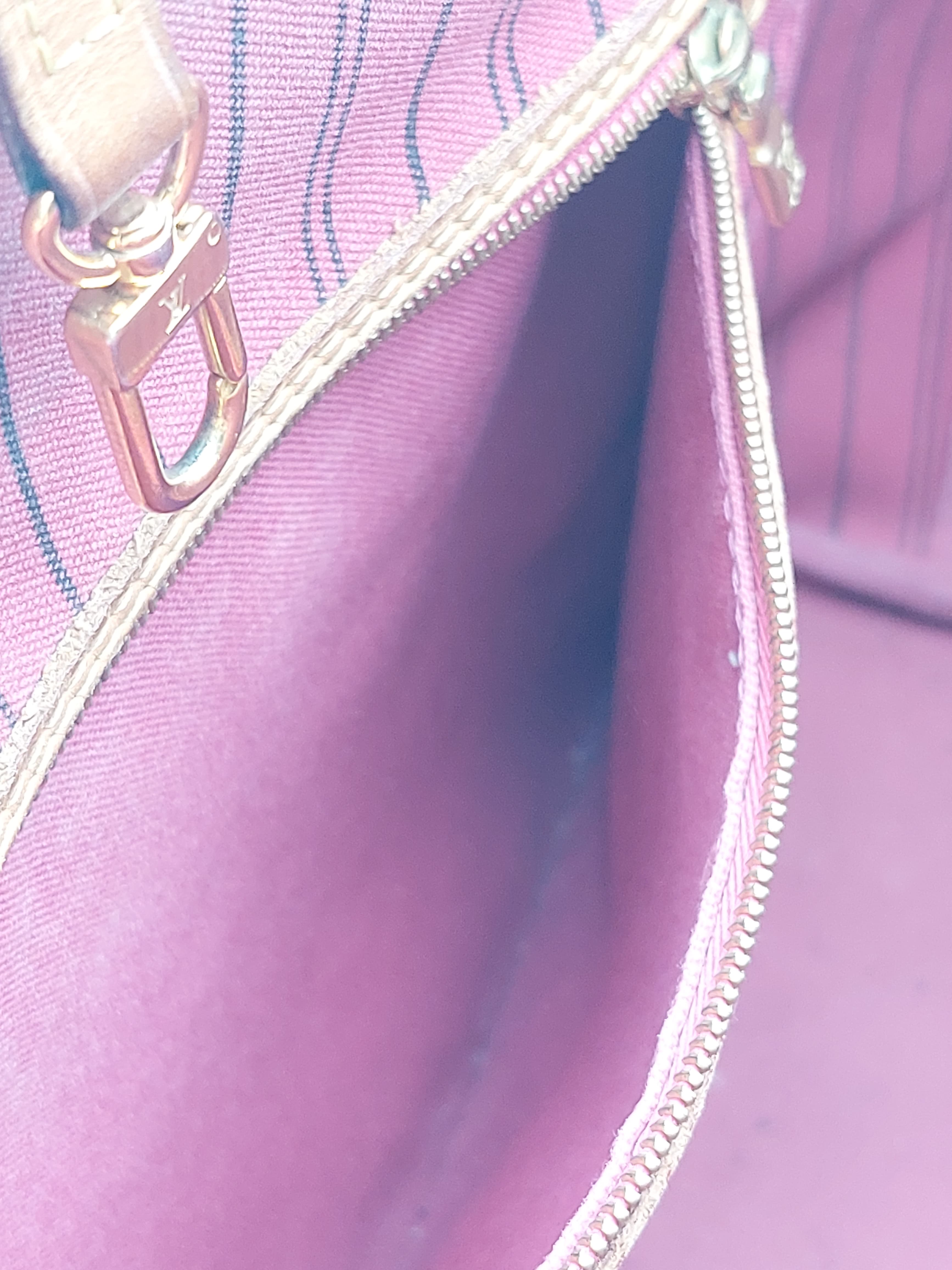 Neverfull MM Fuchsia