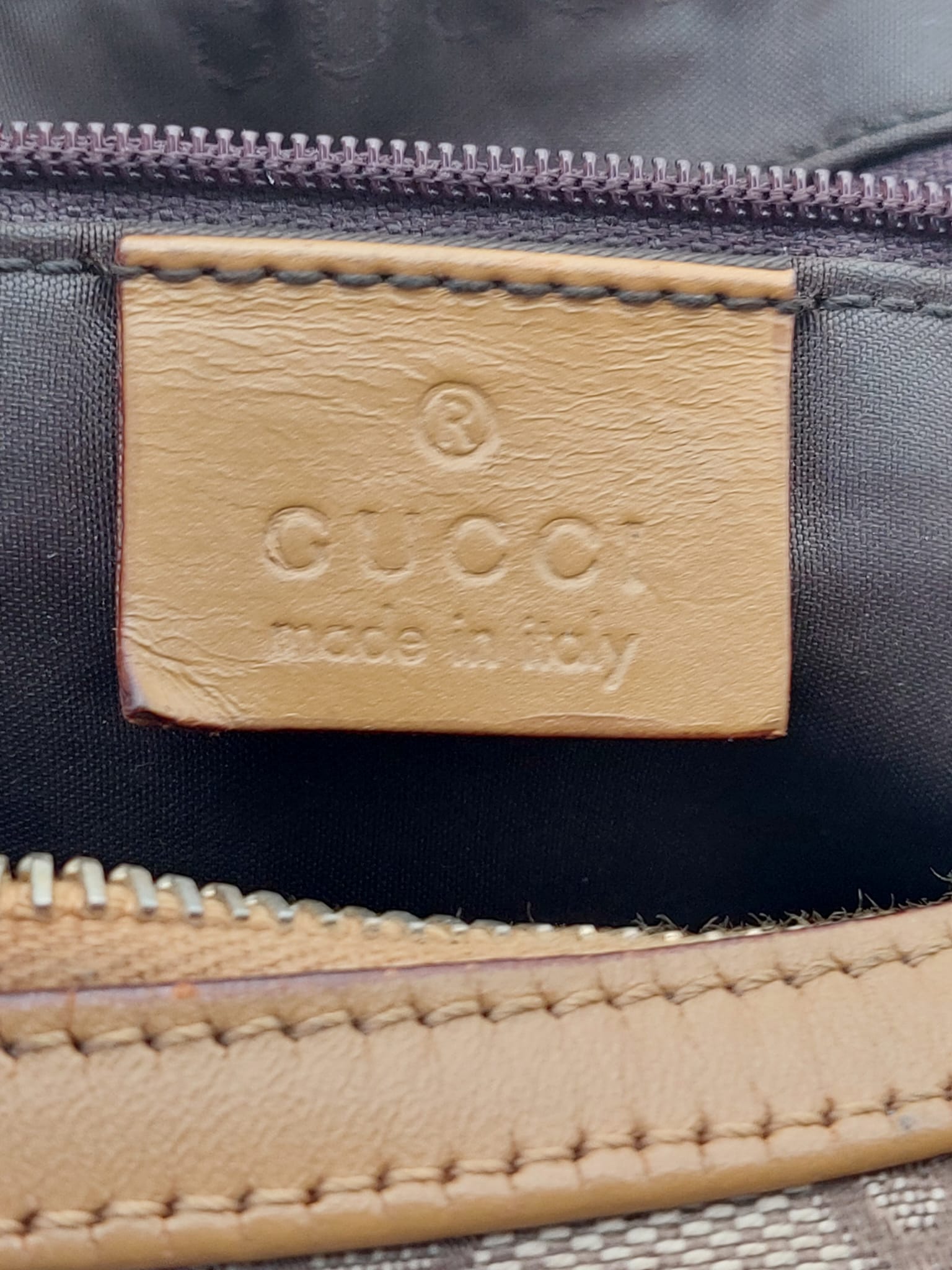 Clasp Hobo