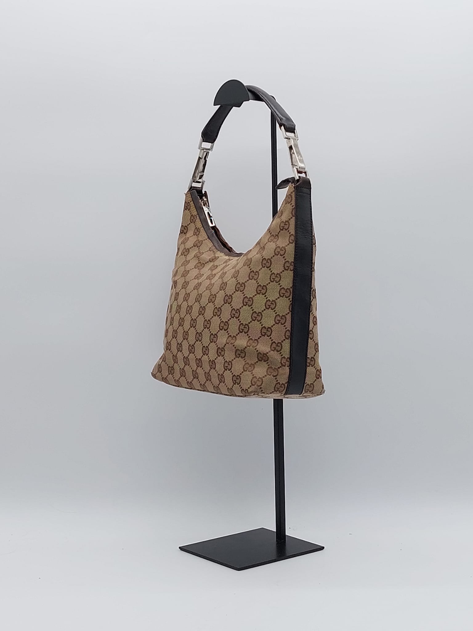 Clasp Hobo