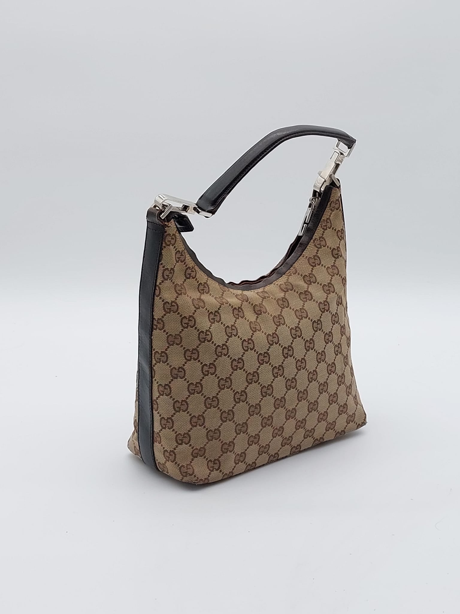 Clasp Hobo