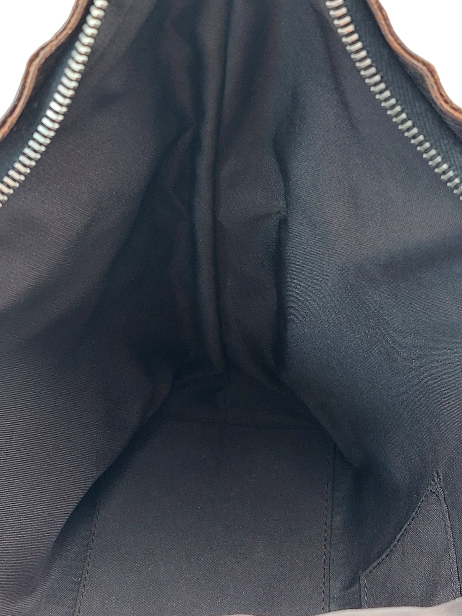 Clasp Hobo