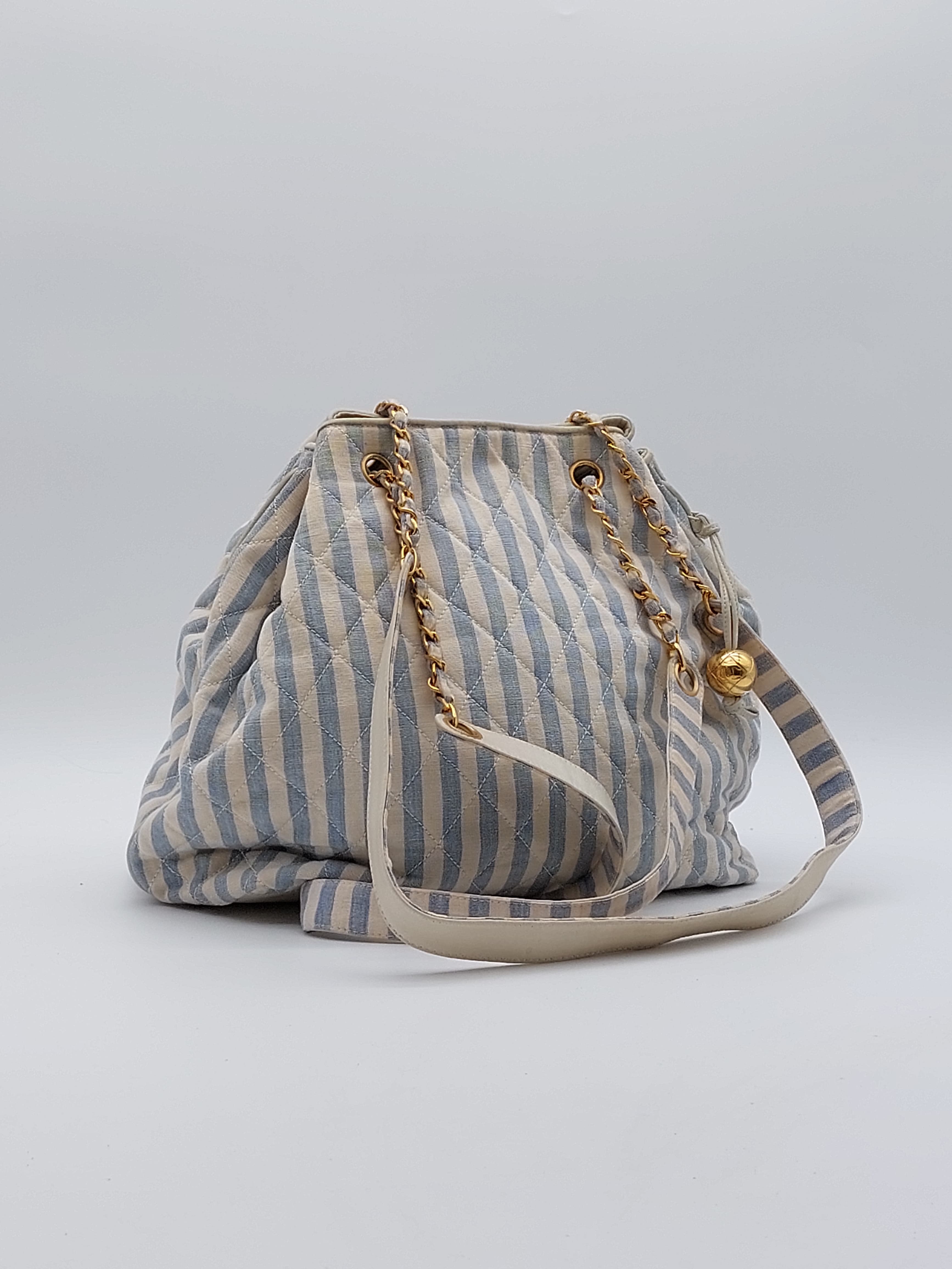 Quilted striped canvas chain shoulderbag