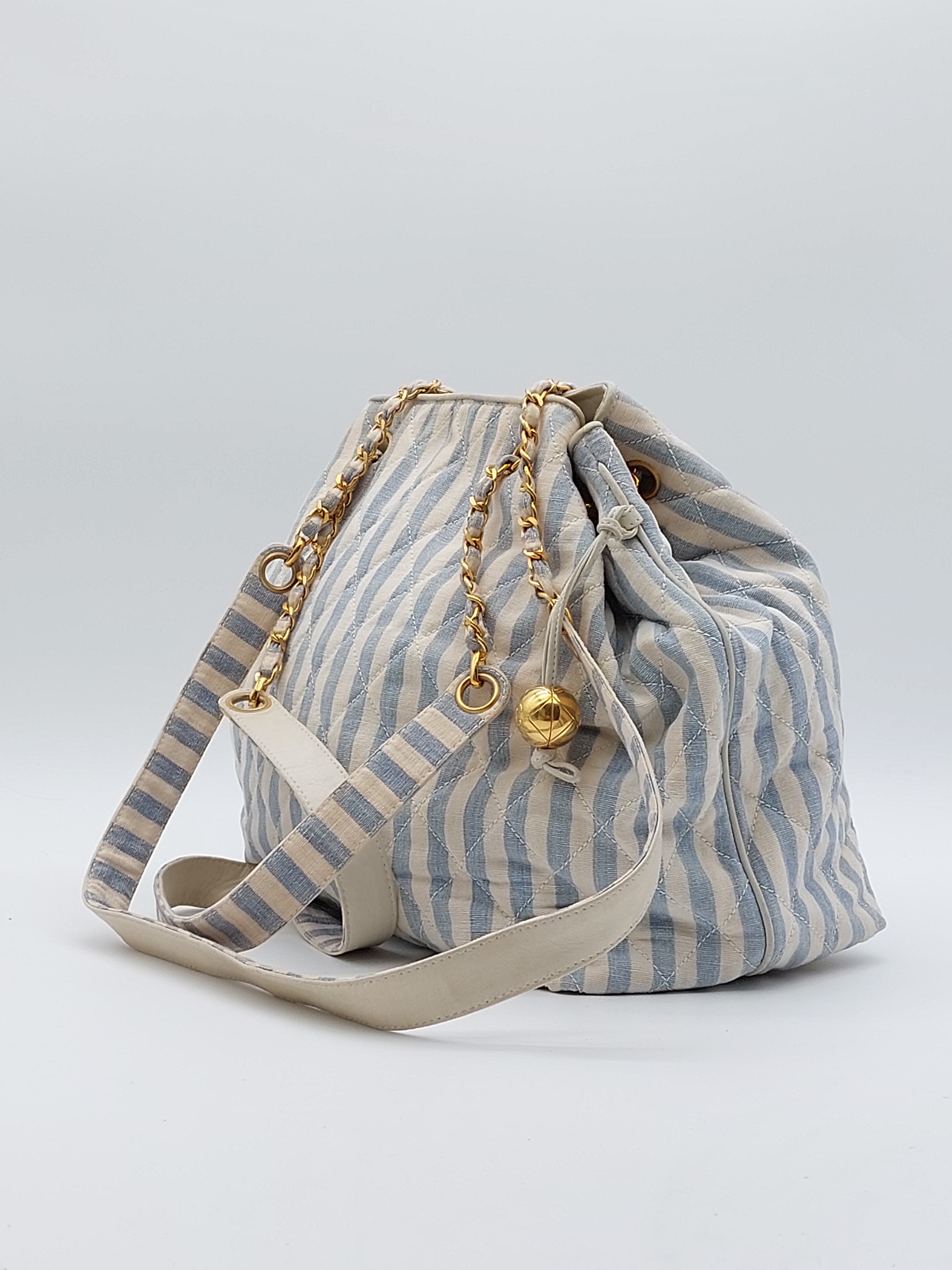 Quilted striped canvas chain shoulderbag