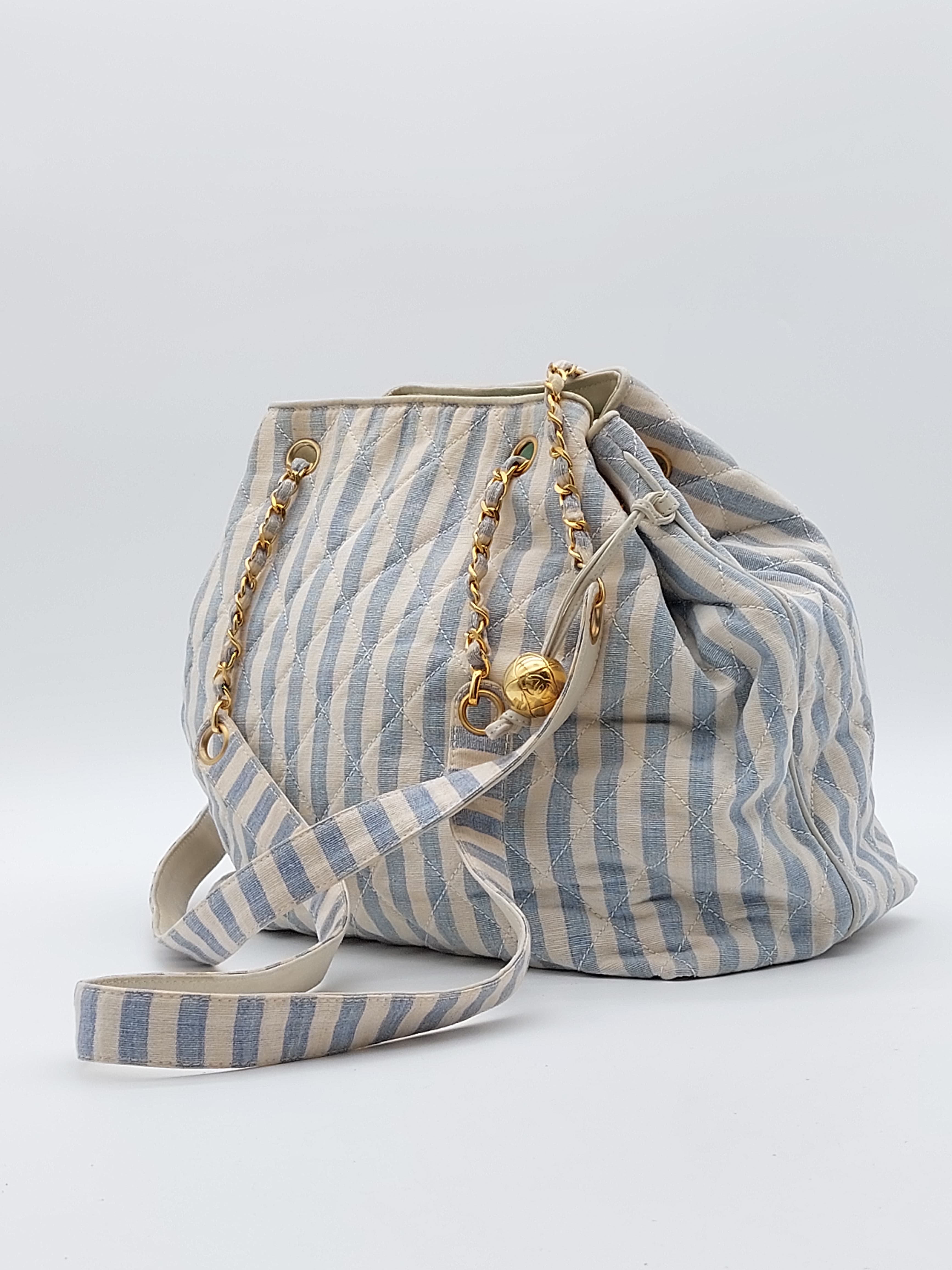 Quilted striped canvas chain shoulderbag