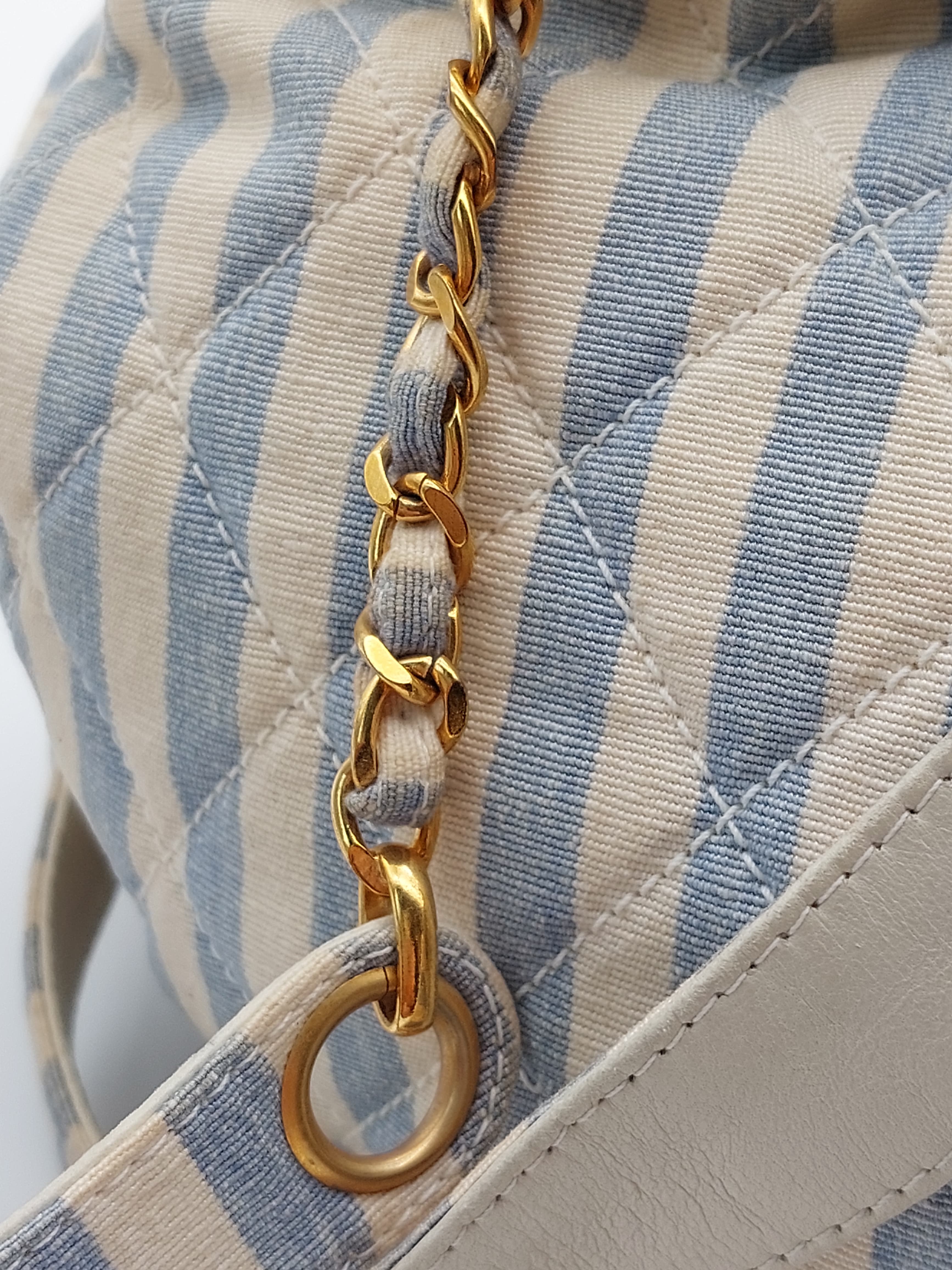 Quilted striped canvas chain shoulderbag