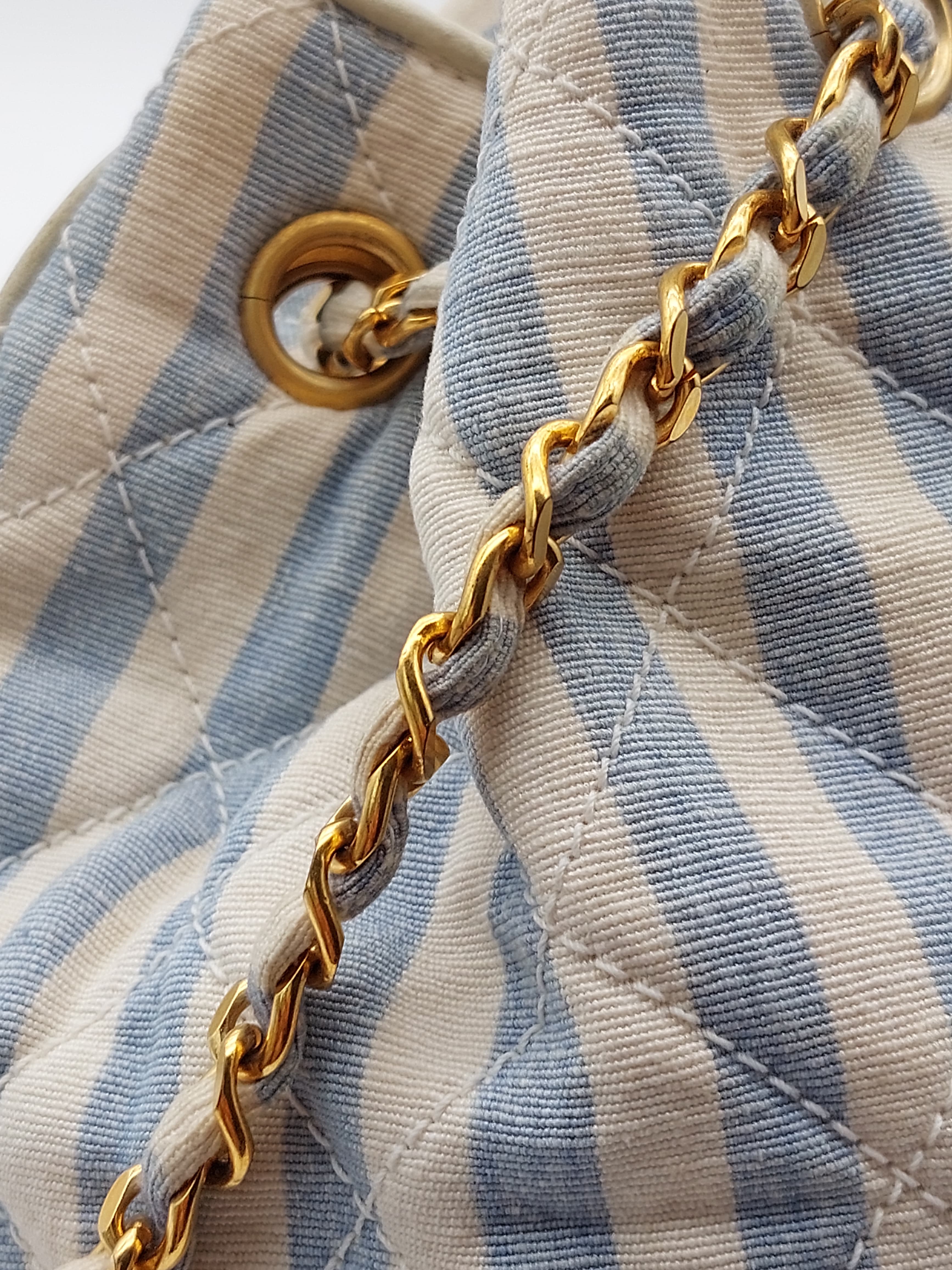 Quilted striped canvas chain shoulderbag