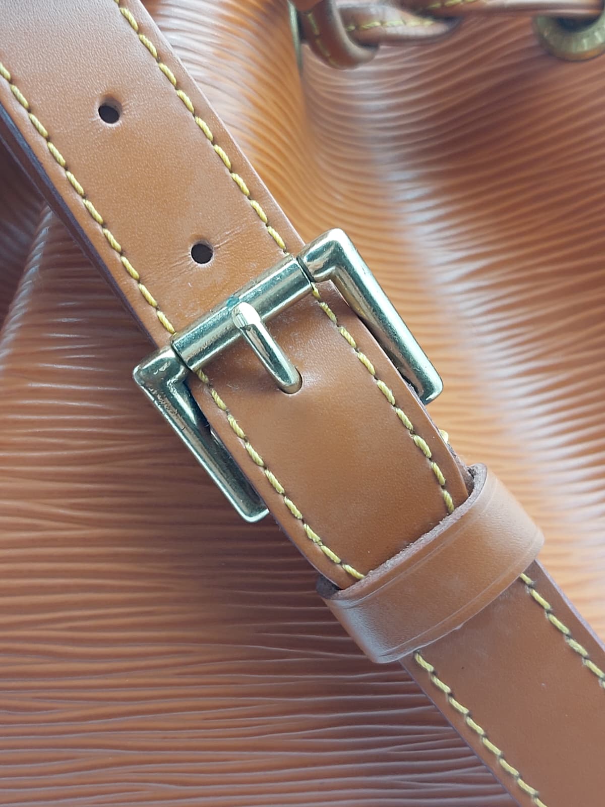 Petit Noé Epi Leather