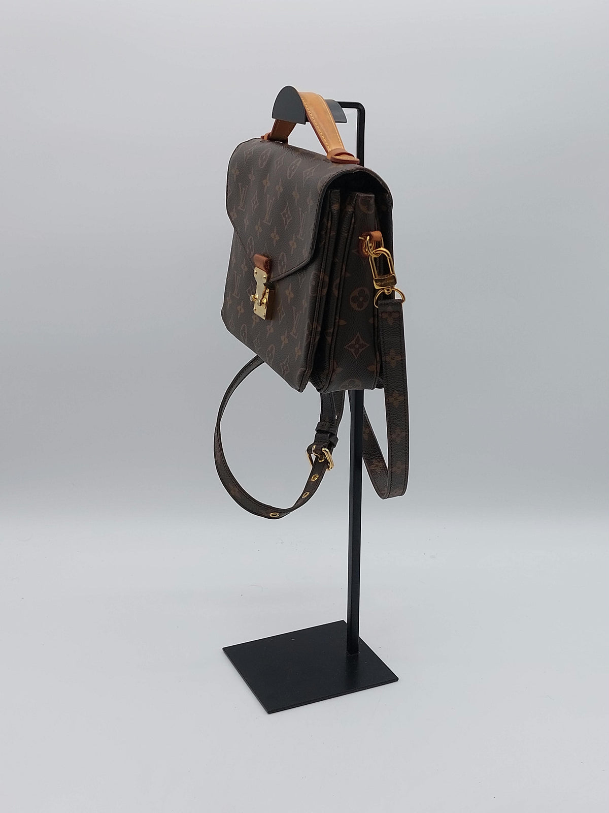 Louis Vuitton Pochette Métis