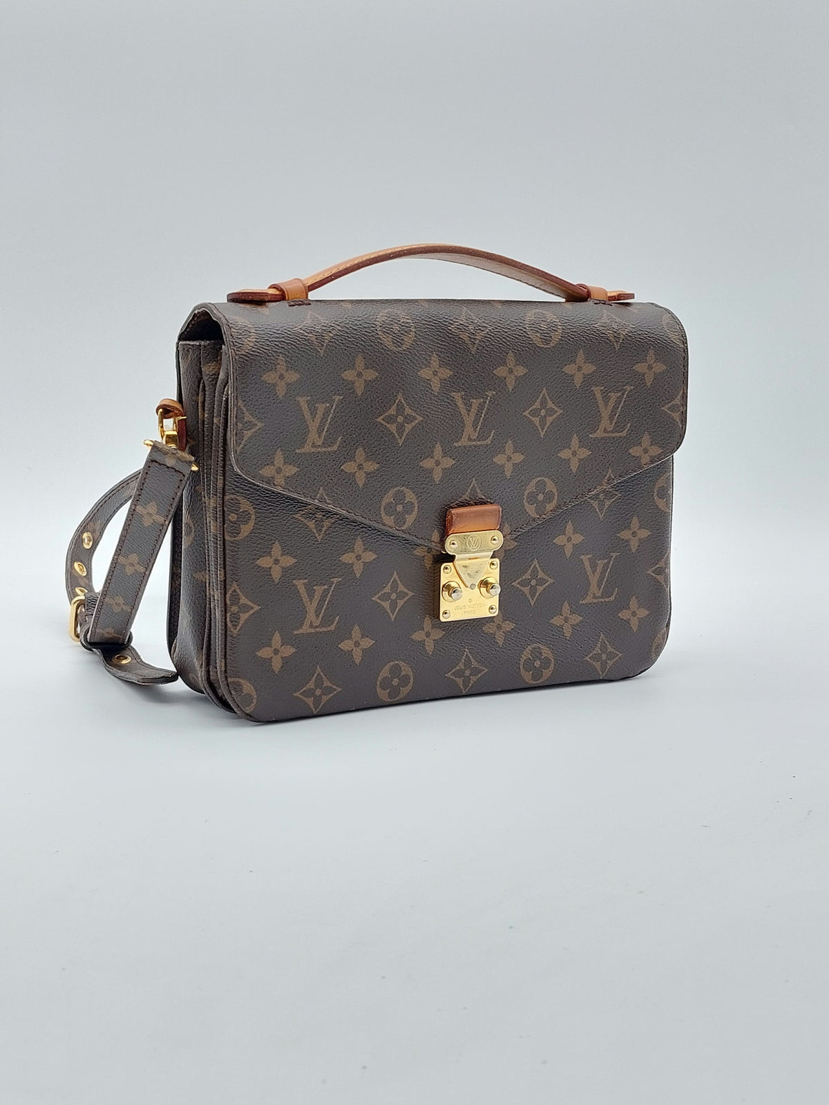 Louis Vuitton Pochette Métis