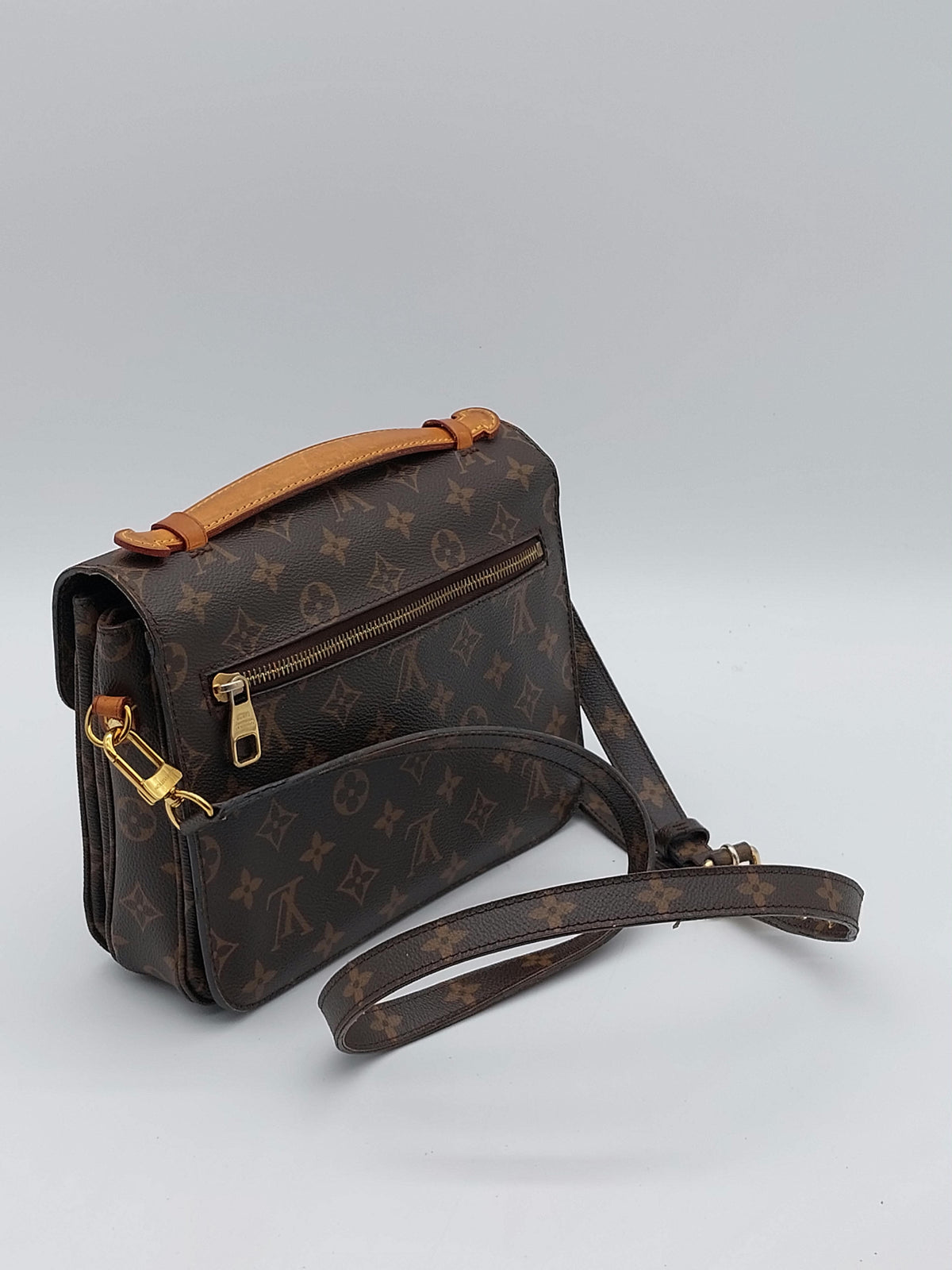 Louis Vuitton Pochette Métis