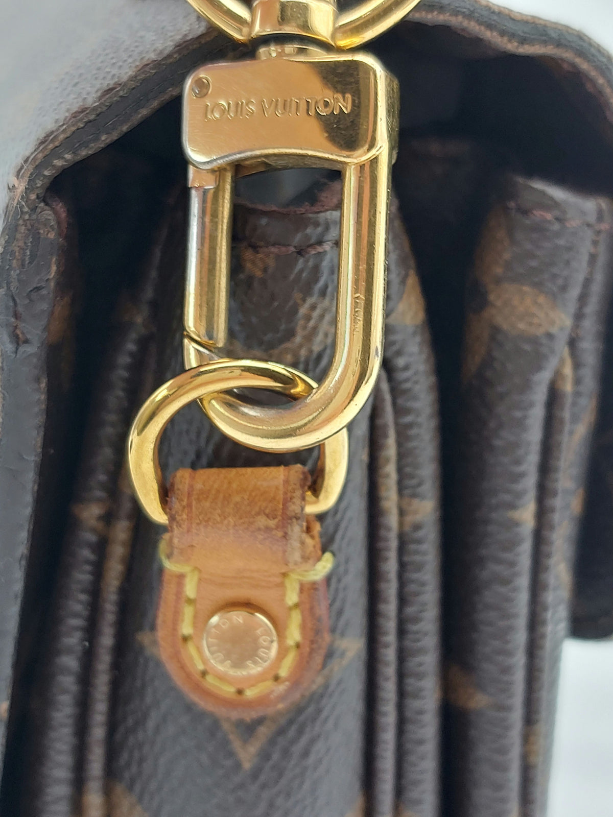 Louis Vuitton Pochette Métis
