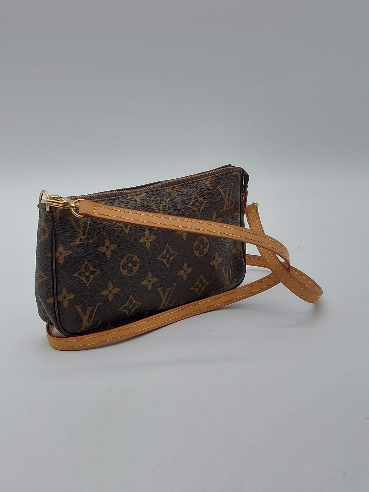 Pochette Accessoires with strap