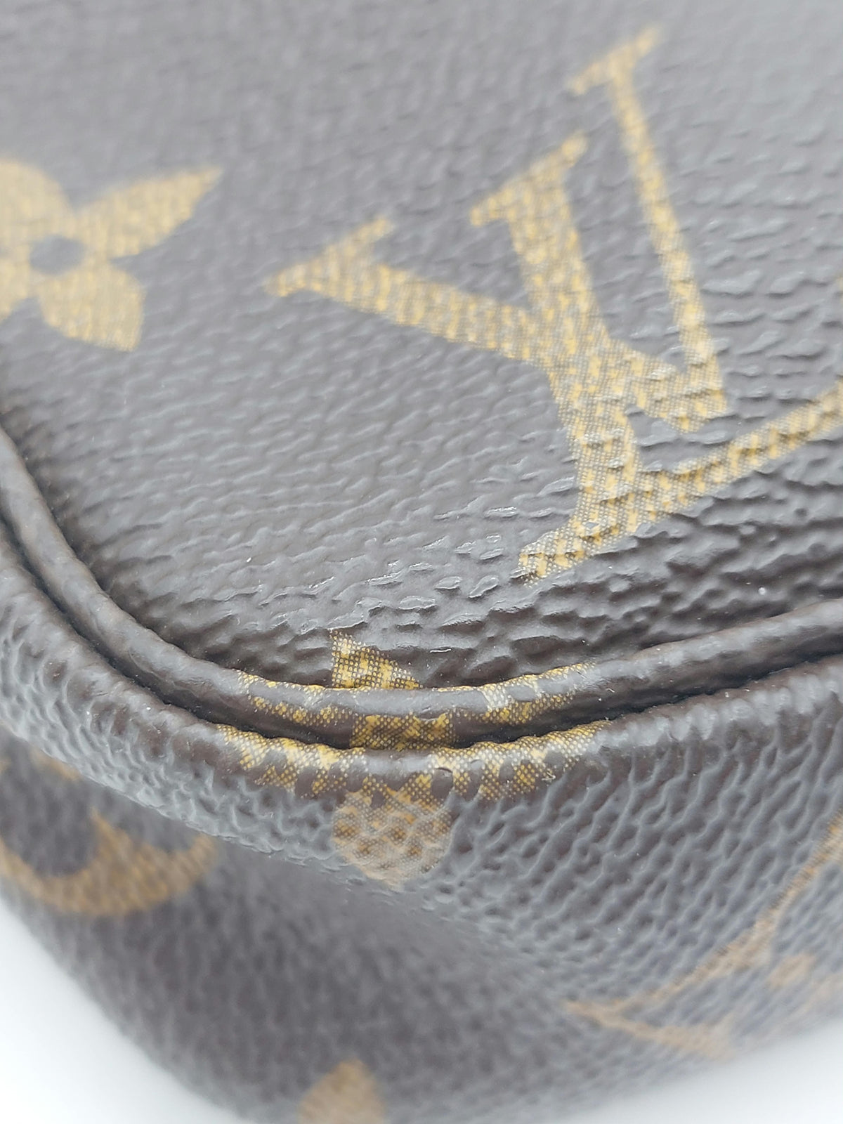 Pochette Accessoires with strap