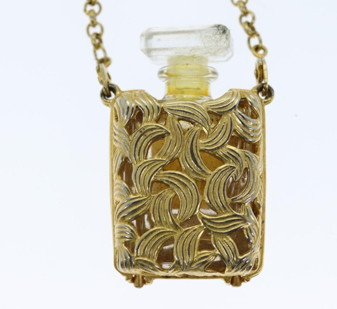 Chanel Perfume Nr.5 Necklace gold