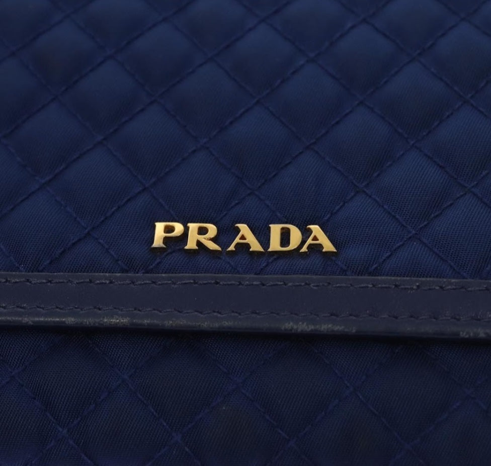 Prada Wallet on Chain