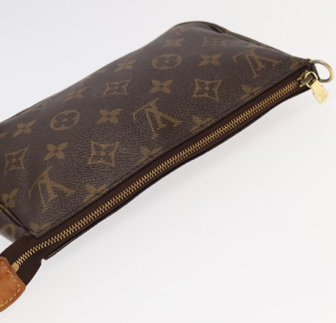 Louis Vuitton Pochette Accessoires