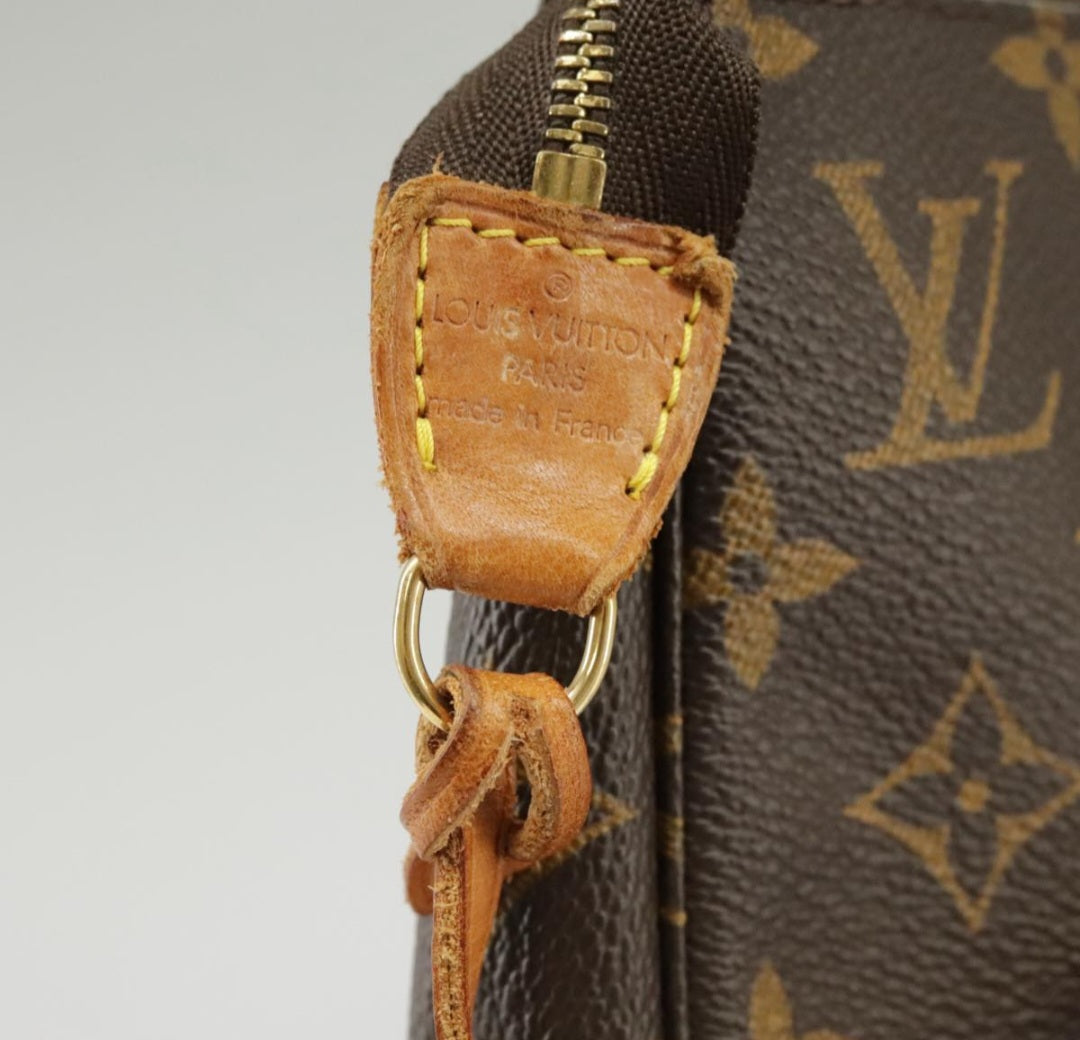 Louis Vuitton Pochette Accessoires