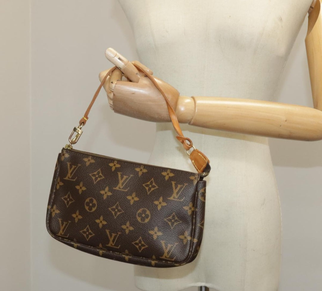 Louis Vuitton Pochette Accessoires