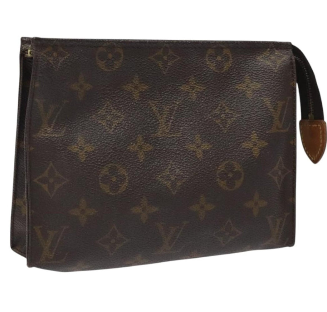 Louis Vuitton Toiletry 19