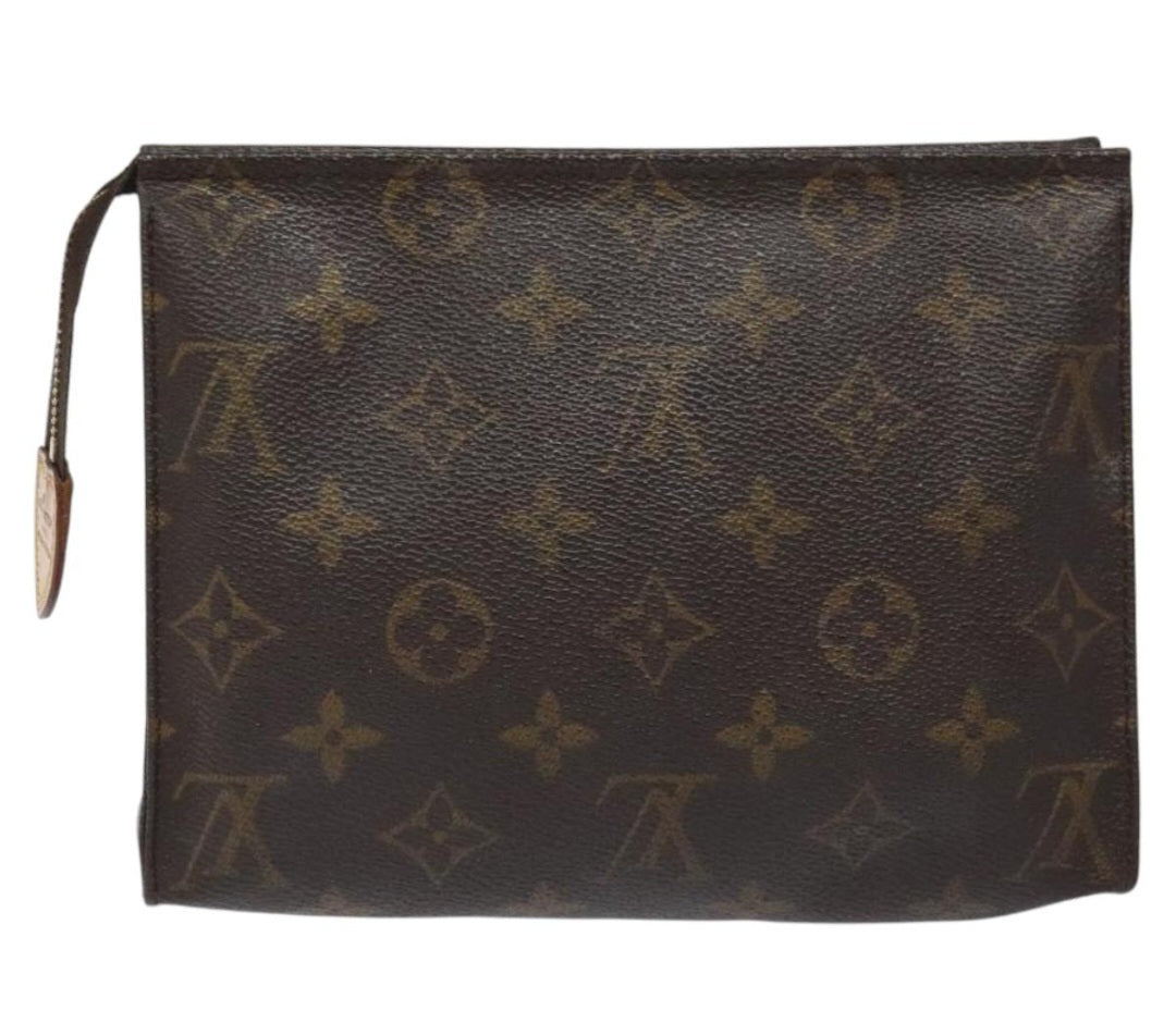 Louis Vuitton Toiletry 19