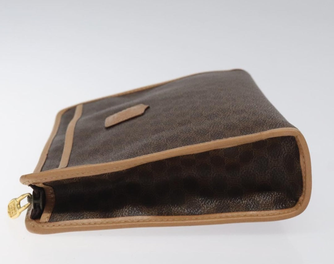 Céline Trousse Toilette