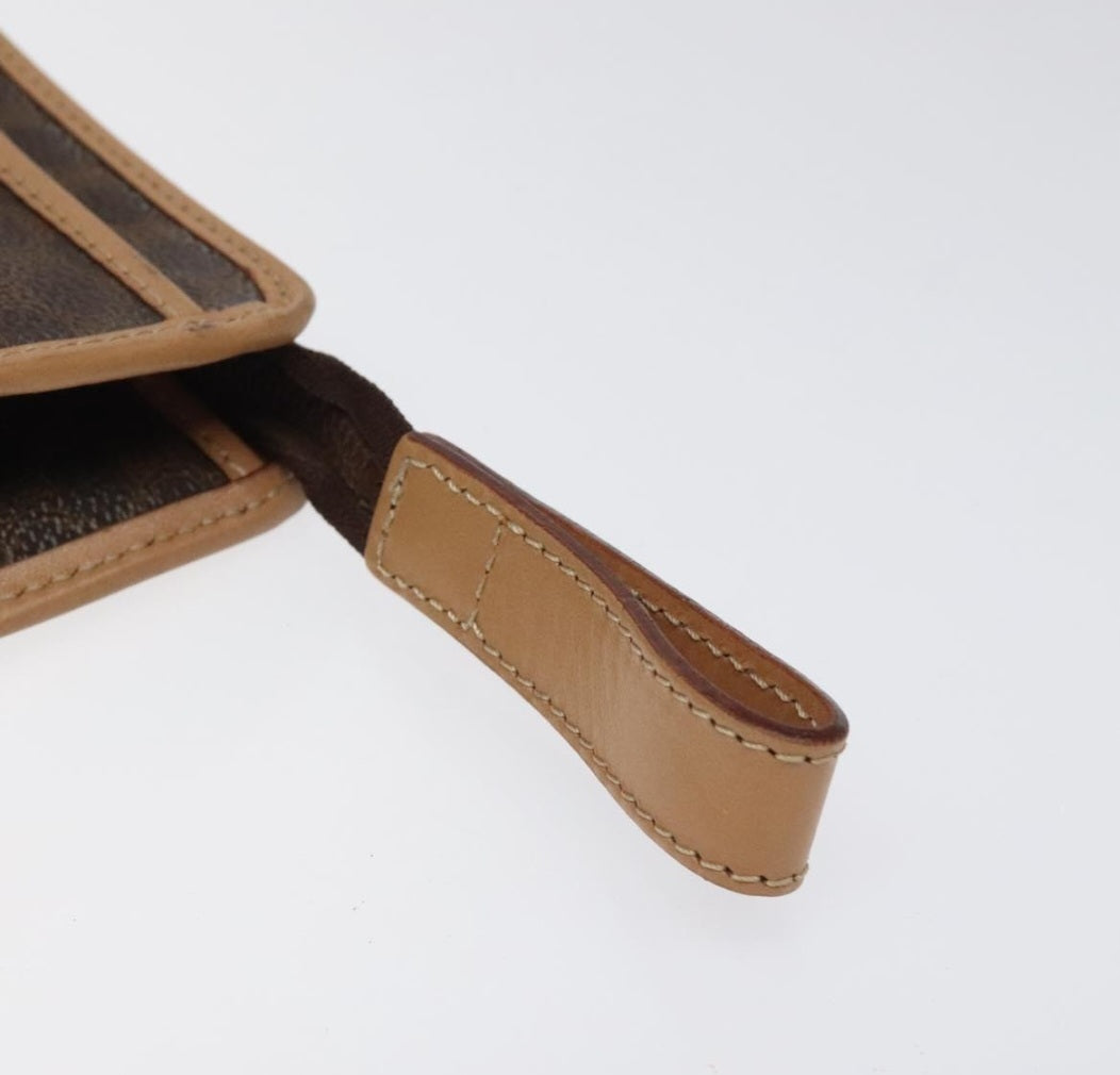 Céline Trousse Toilette